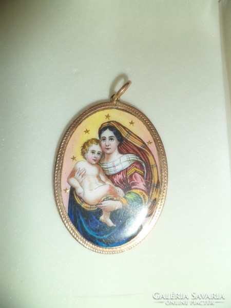 Mary's pendant / gold