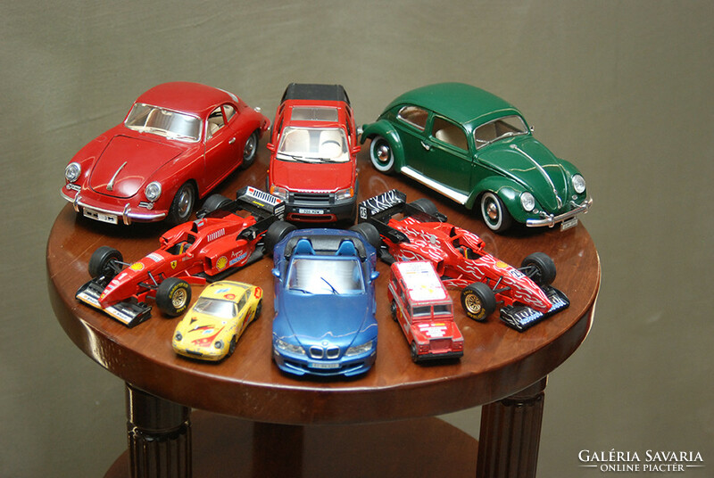 Játék autó gyűjtemény, burago modellek