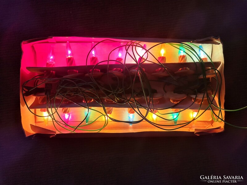Régi színes 16 db-os harang alakú karácsony fényfüzér, retro égősor, színes karácsonyi fényfüzér