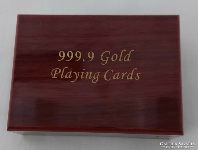24-carat gold-plated poker card pack, in a decorative box