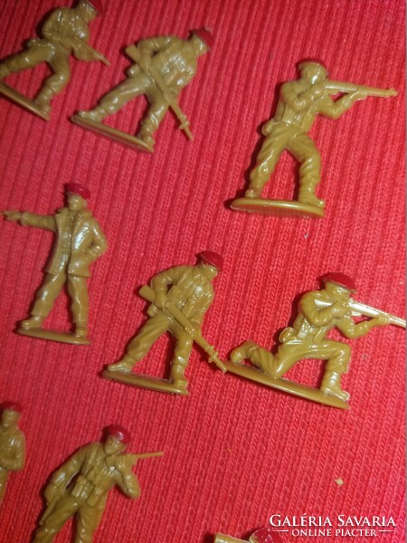 Old airfix 1:72 - 1:76 scale model, toy, field table soldiers, ww ii. English together