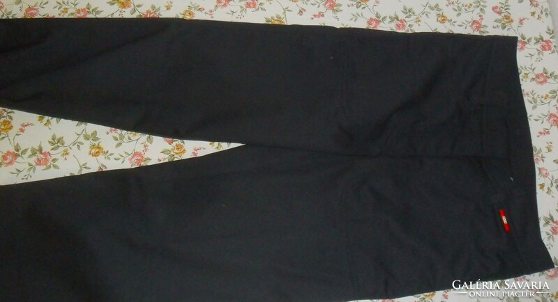New Audi women's, very well cut, black cotton canvas trousers. Size XS.