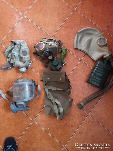 4 different gas masks!