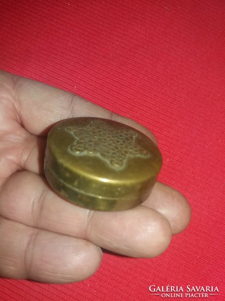 Antique copper small circular Hebrew David snuff snuff box in good condition according to the pictures