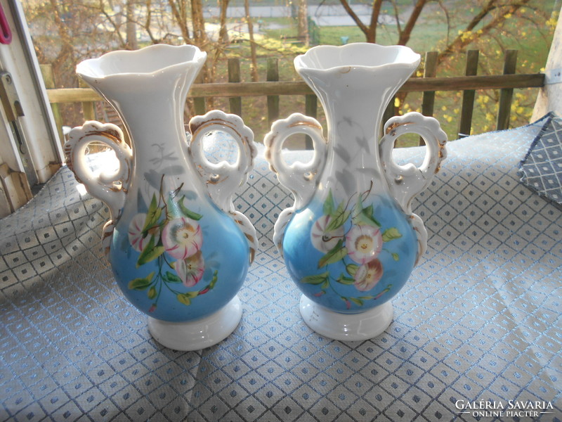 2 Biedermeier porcelain vases - the price applies to 2 pieces - hand painted
