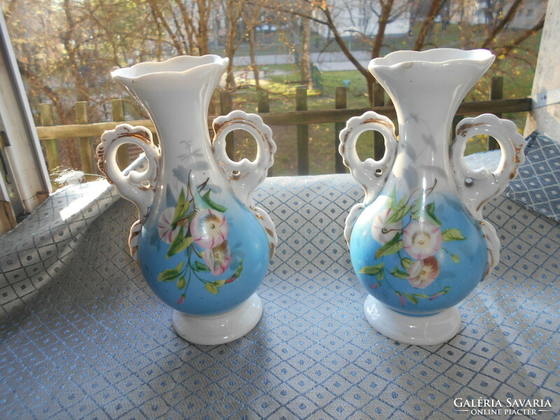 2 db Biedermeier porcelán váza-az ár a 2 db-ra vonatkozik-kézi festés