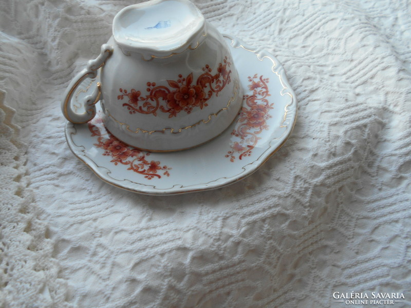 Zsolnay feathered pattern - tea cup with saucer