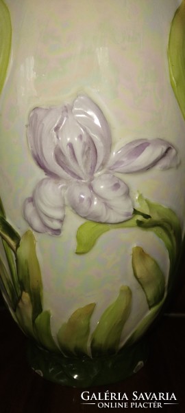 Szecessziós váza csodaszép liliommintás, plasztikus díszítéssel