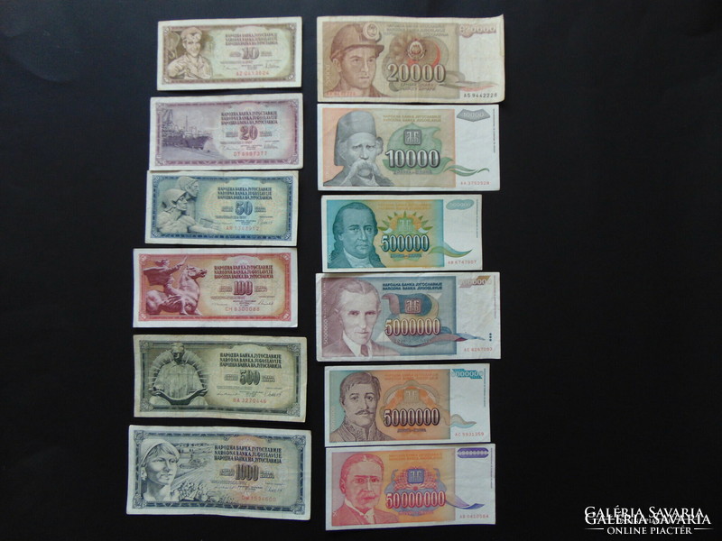Row of 12 dinar banknotes!