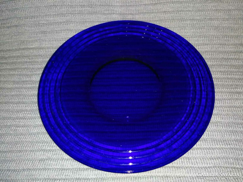 Blue glass serving bowl (a14)