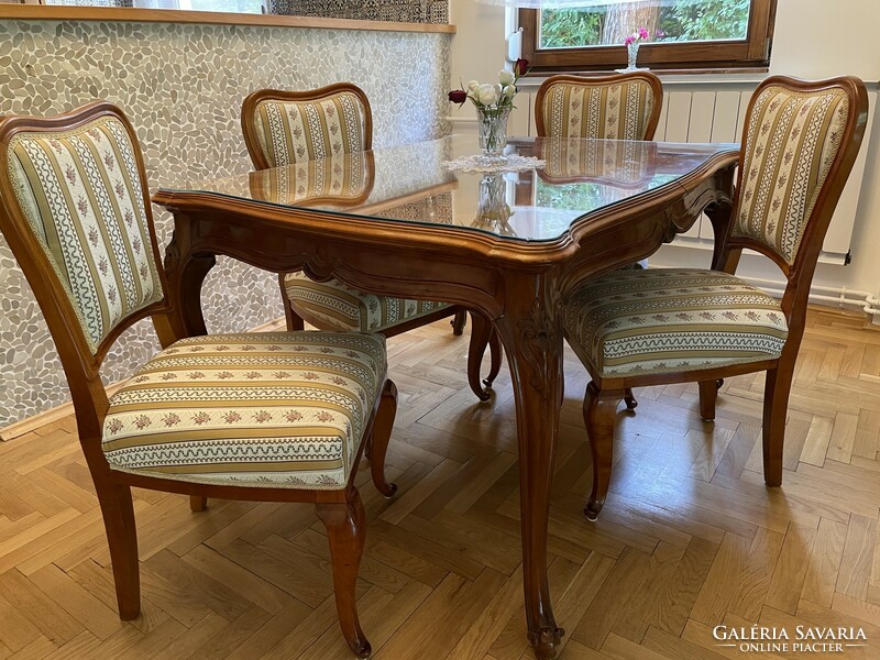 Baroque table with 4 chairs