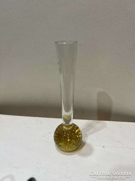 Cseh kézi készitésű borostyán üveg váza, 15 cm-es. 4503
