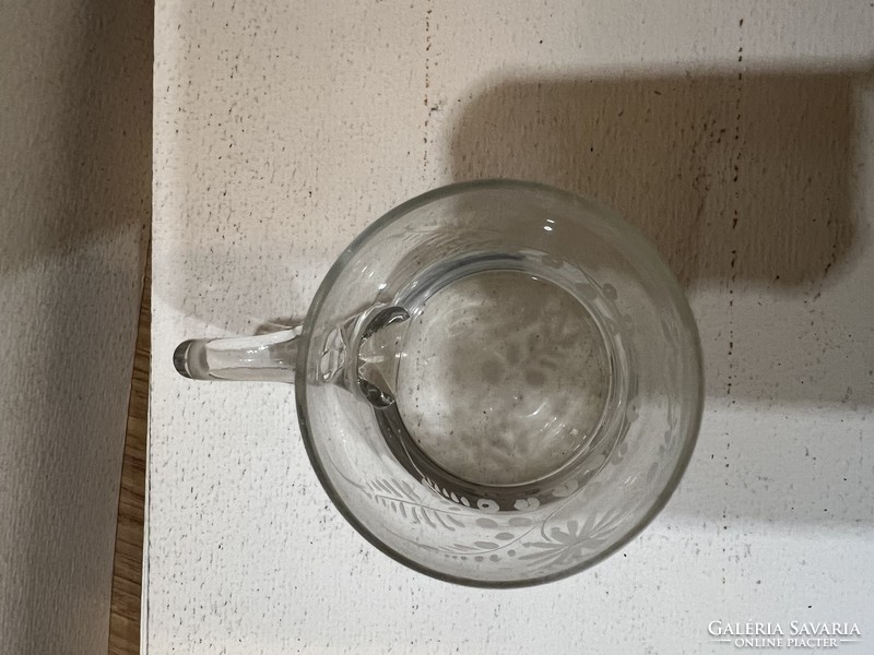 Polished glass tea cup, size 5 x 6 cm. 4506