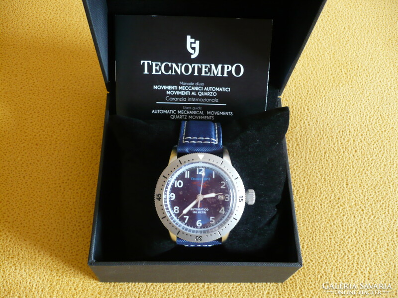 Tecnotempo fighter pilot is a never used, limited edition (069/100) automatic wristwatch
