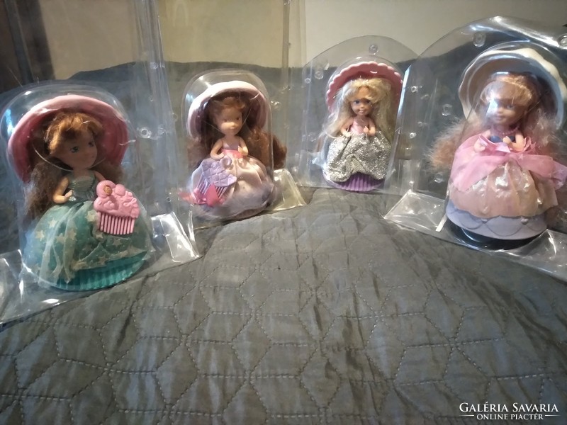 Rare 90' tonka cupcake cookie dolls in a box for collectors.
