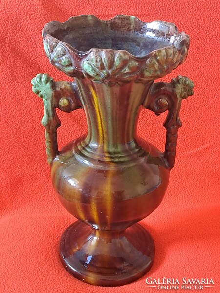 A beautiful Mezőtúr majolica vase with handles