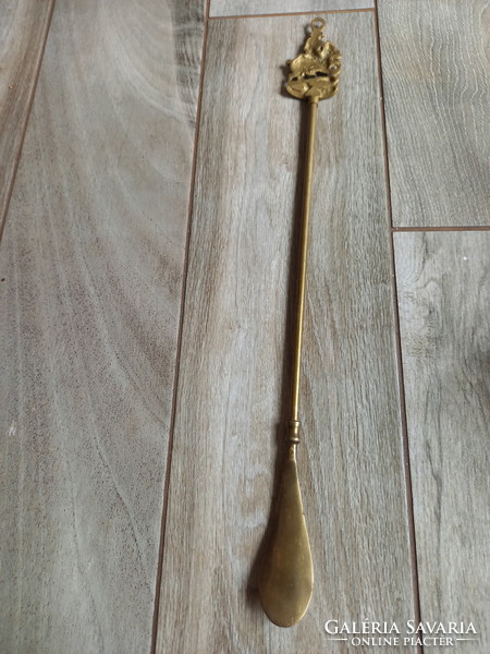 Long old copper shoe spoon (47.5x4.8 cm)