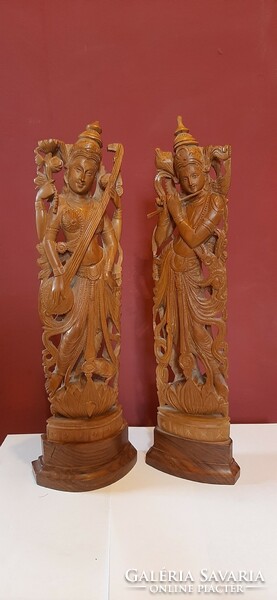 Indiai kézi faragású szantálfa szobor 2 db. 35 cm magas