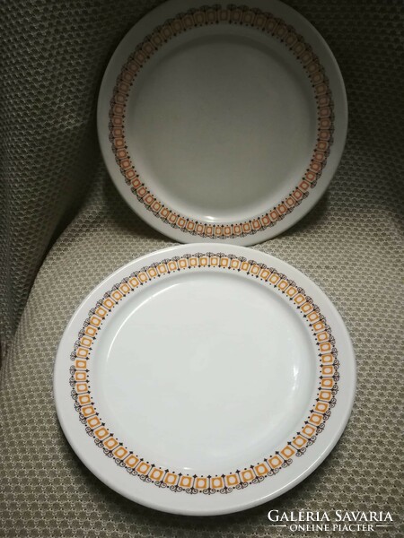 Alföldi porcelain flat plate with terracotta decor