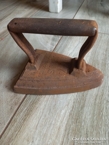 Gorgeous antique push-on iron (j&js)
