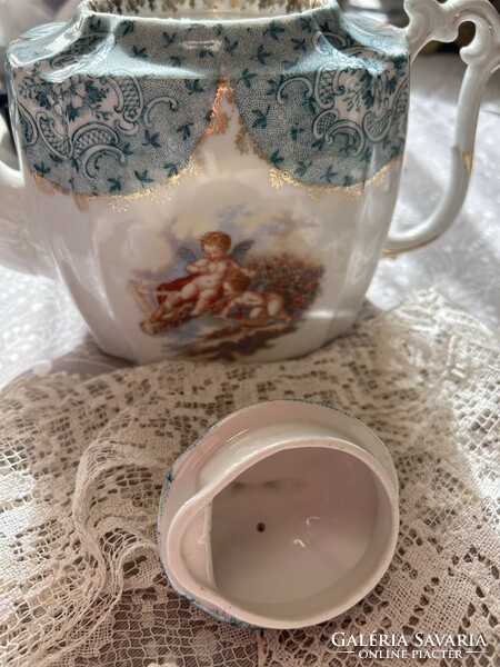 Angelic porcelain tea pot with putty