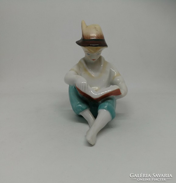 Ravenclaw porcelain reading hat boy!