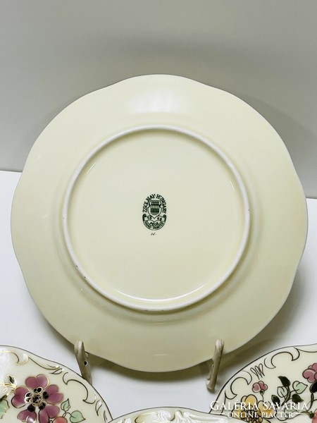 Zsolnay pillangós sütis tányérok " Papus99 " részére foglalva