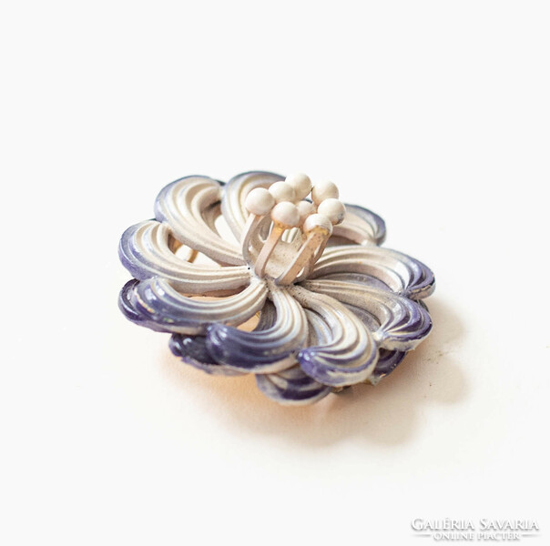 Antique blue and white floral brooch - vintage lapel pin, pin with enamel/painting decoration