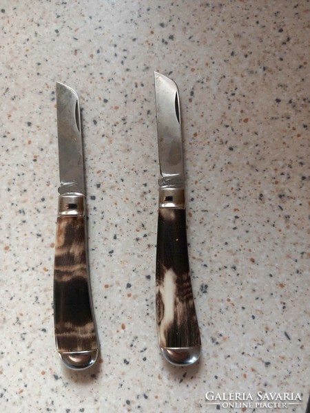2 Richards sheffield knives