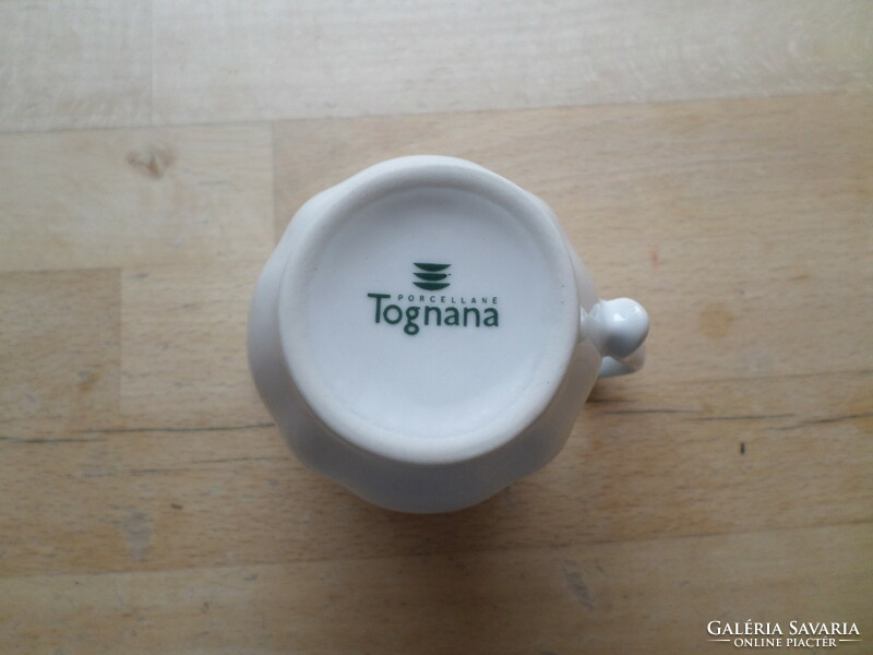 Tognana olasz fehér porcelán kis kiöntő 1 dl