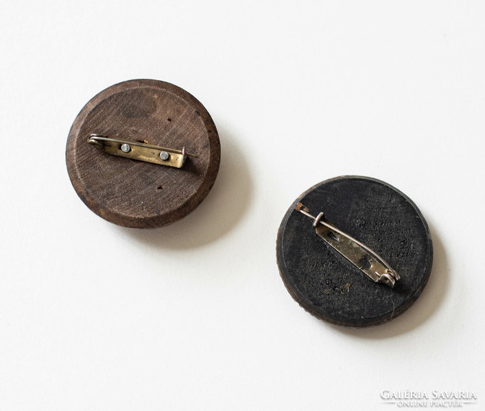 Retro wooden brooch pair with clover and flower pattern - folk art brooch, pin