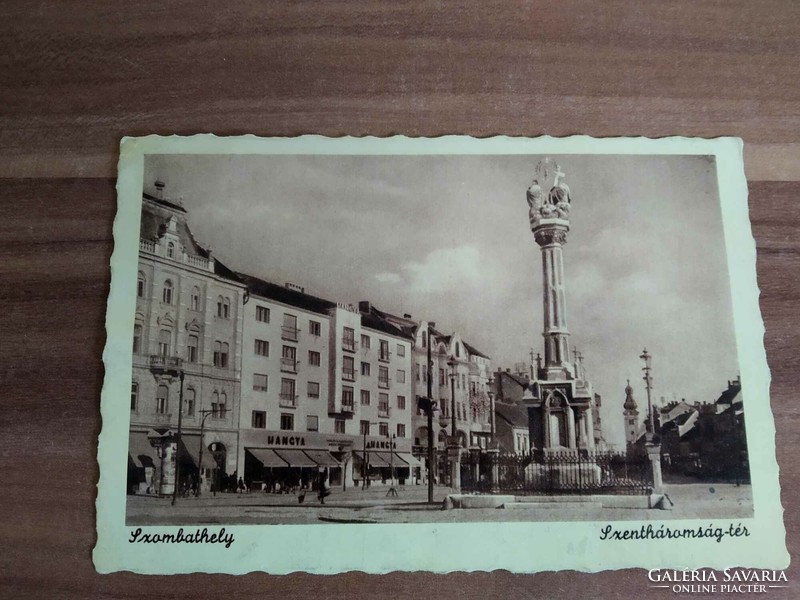 Szombathely, Szentháromság tér, Weinstock fotó, 1946