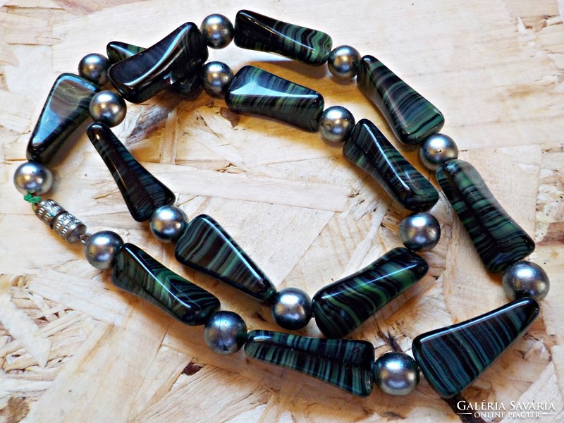 Necklace with green Murano glass beads