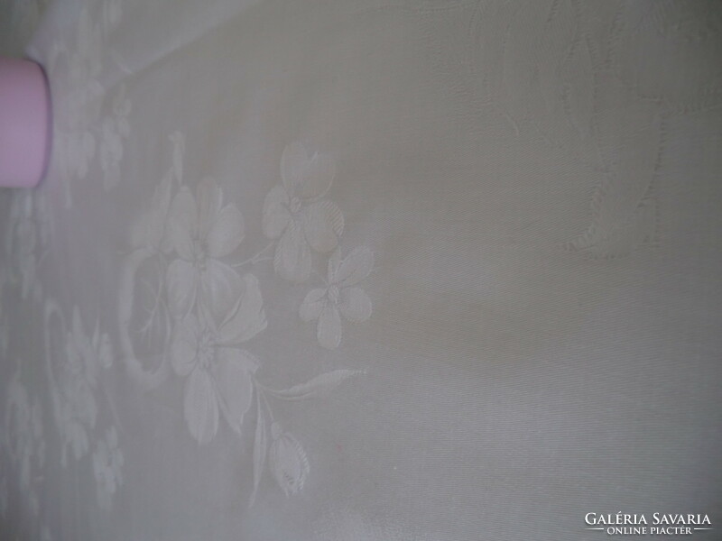 Tablecloth damask new 112x150 cm with wide hemmed flower pattern