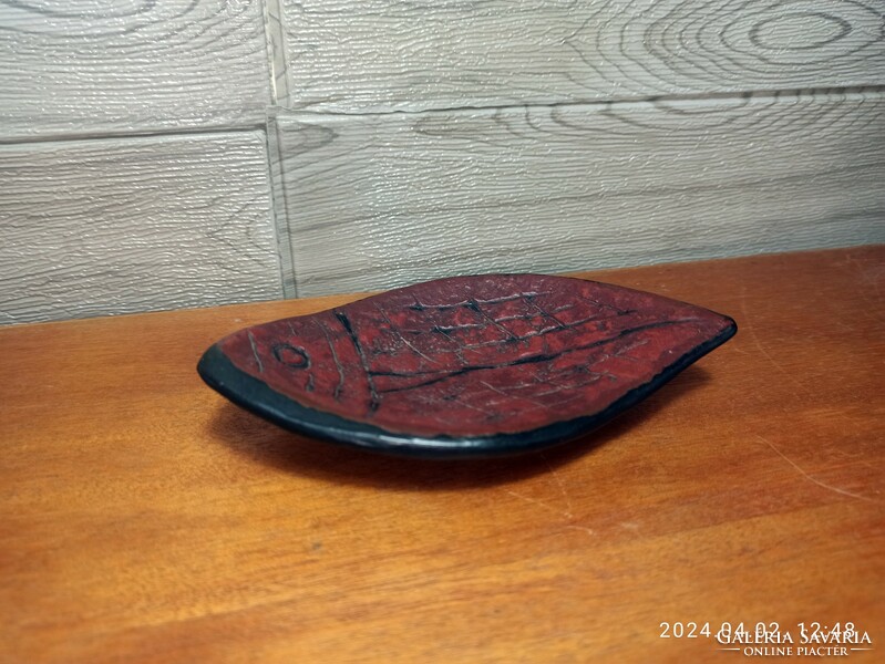 Gallery ceramic ash bowl with fish
