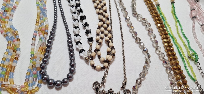 9 pieces of vintage string of pearls