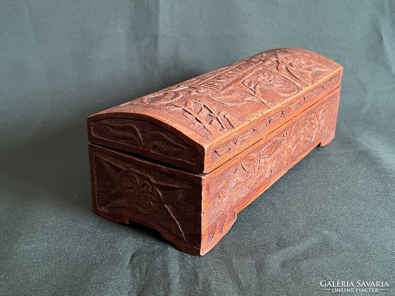 Russian POW work carved box (e0003)