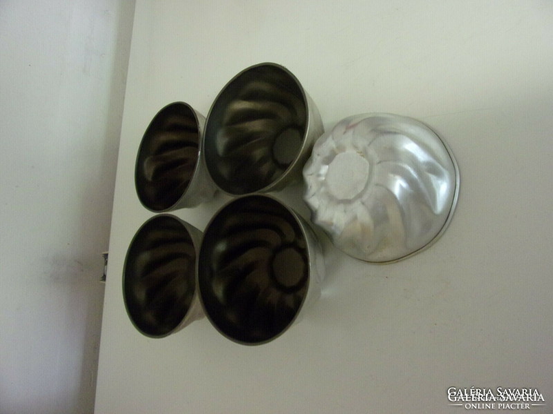 5 small kuglof molds with Teflon