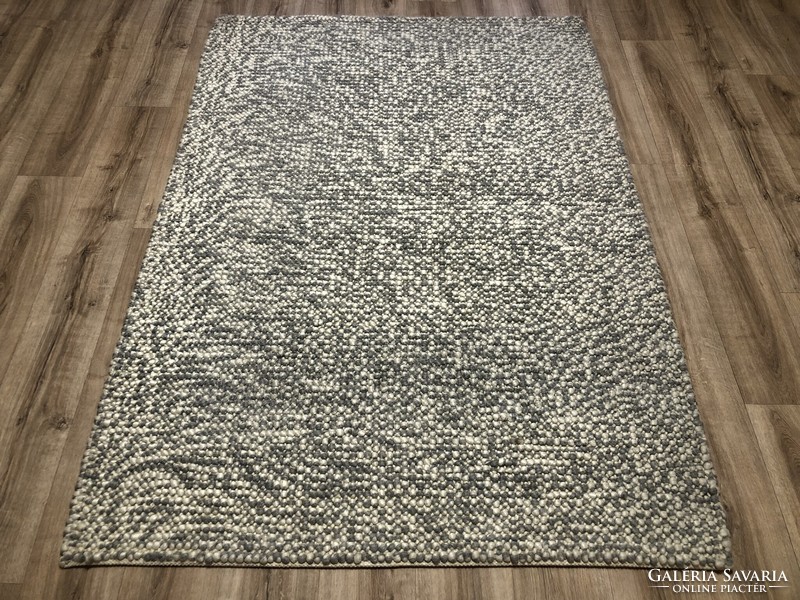 Kézi szövésű vastag gyapjú szőnyeg, 143 x 200 cm