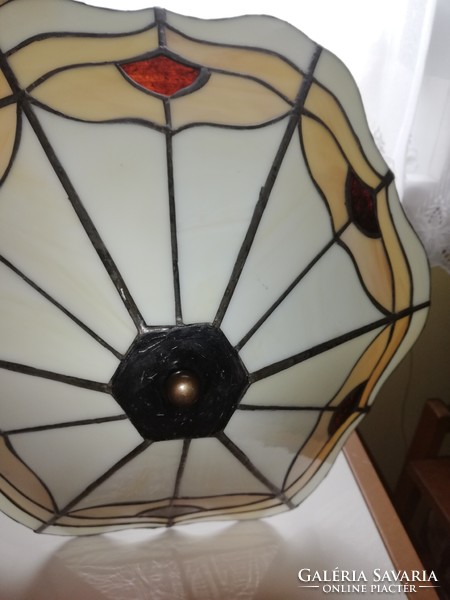 A tiffany type lamp that can be mounted on the ceiling