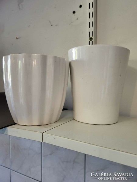 2 pcs ceramic pots