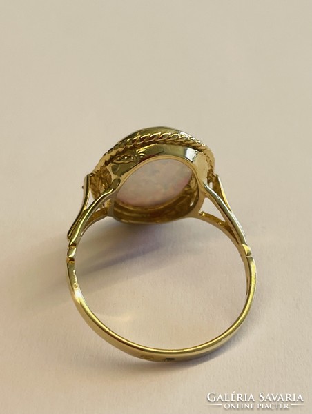 Opal stone gold ring 57m