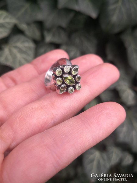 Szépséges, valódi olivin köves ezüst gyűrű