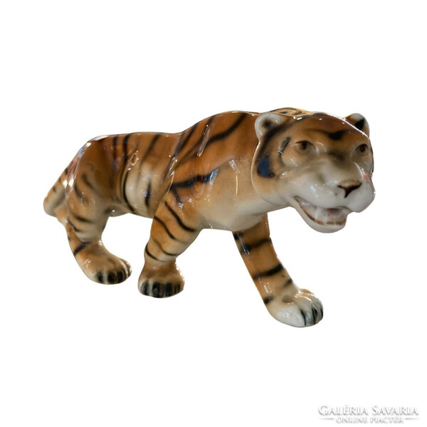 Royal dux porcelain standing tiger m00609