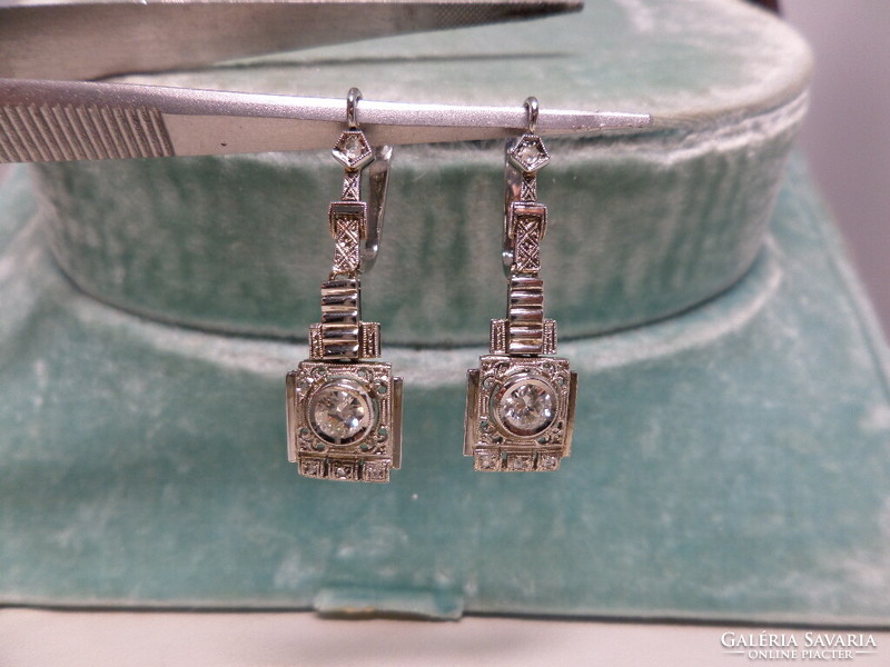 Pair of art deco antique white gold earrings with 0.60 ct glasses