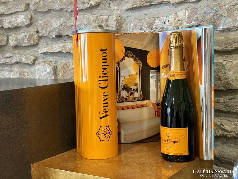 Veuve clicquot champagne mail box - mailbox decorative packaging from 2014 - collector's rarity
