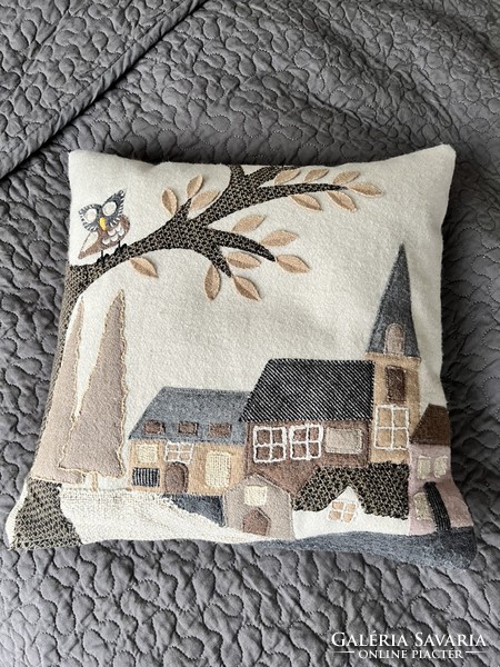 Very nice appliqué wool decorative cushion cover - rural landscape - dunelm