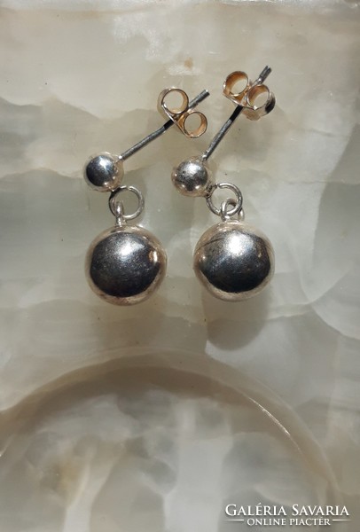 Silver earrings with berries