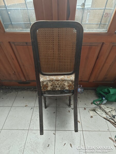 Thonet székek.