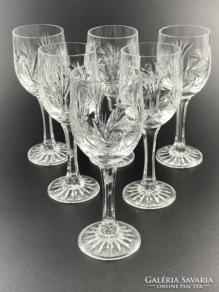 Crystal wine glass set